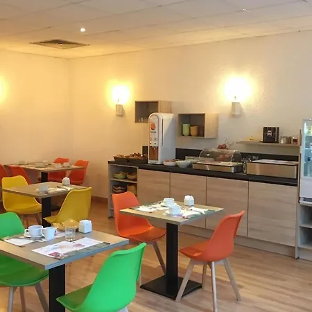 Le Progres Hotel 3*