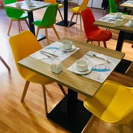 Le Progres 호텔 3*