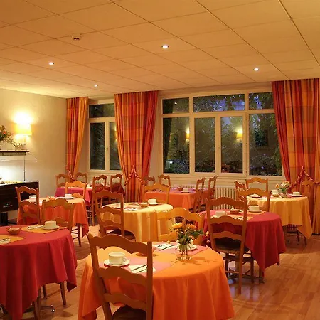 Le Progres Hotel
