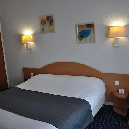 Le Progres Hotel 3*
