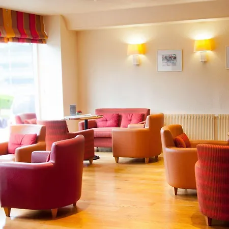 Le Progres Hotel 3*