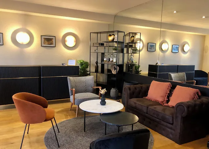 Le Progres 3* أنجير