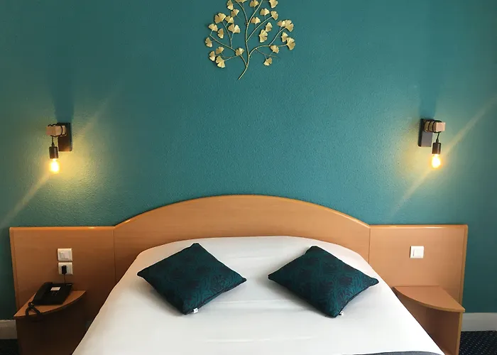 Le Progres 3* أنجير