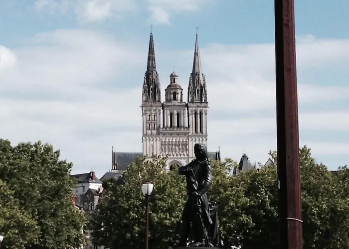 Hotell Le Progres Angers